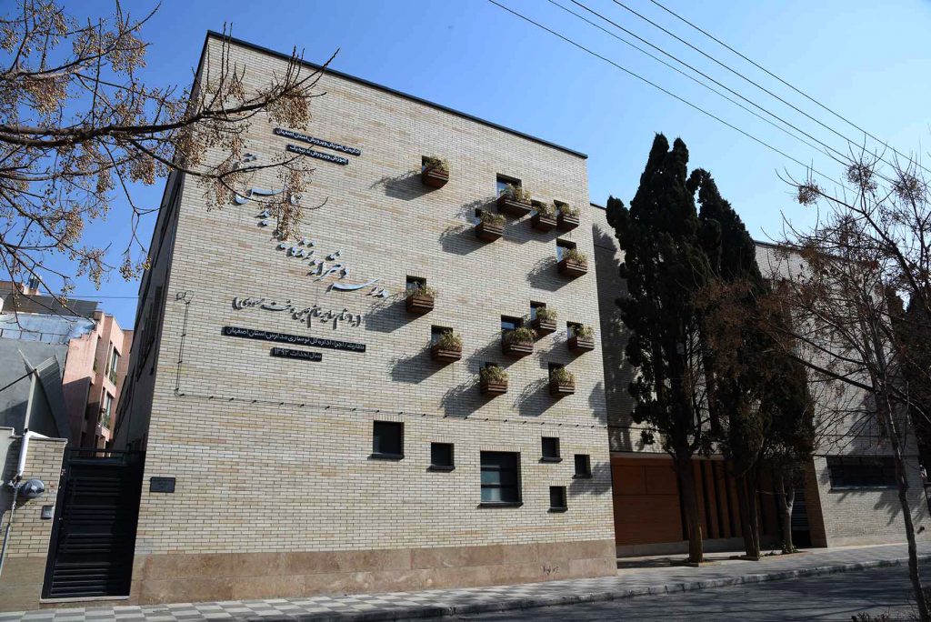 مشخصات فنی مدارس