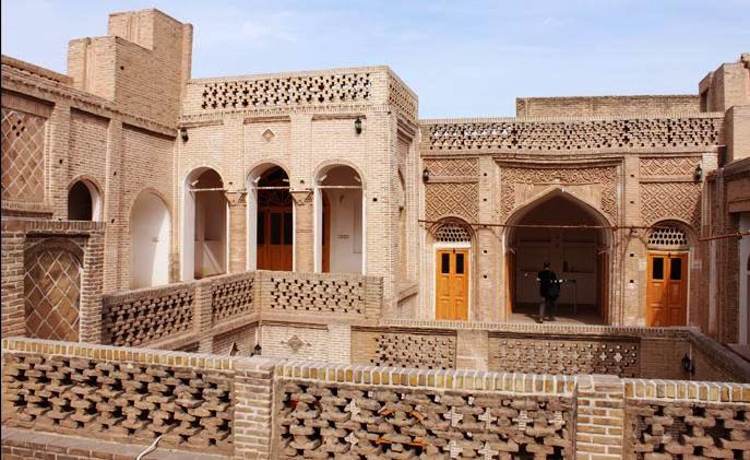 تاریخچه آجر و خانه سوزنگر نمونه معماری آجری ایرانی