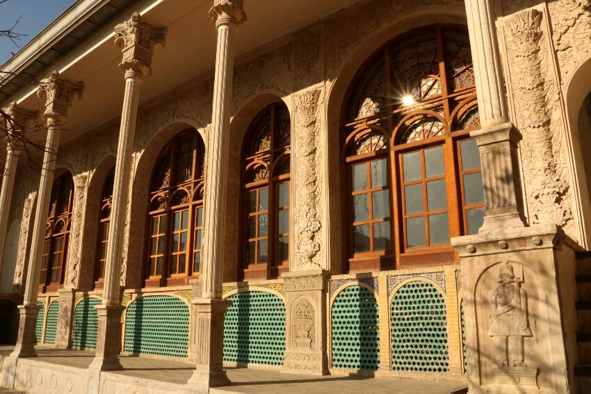 عمارت مسعودیه از نمونه‌های معماری آجری و آجرکاری دوران قاجار