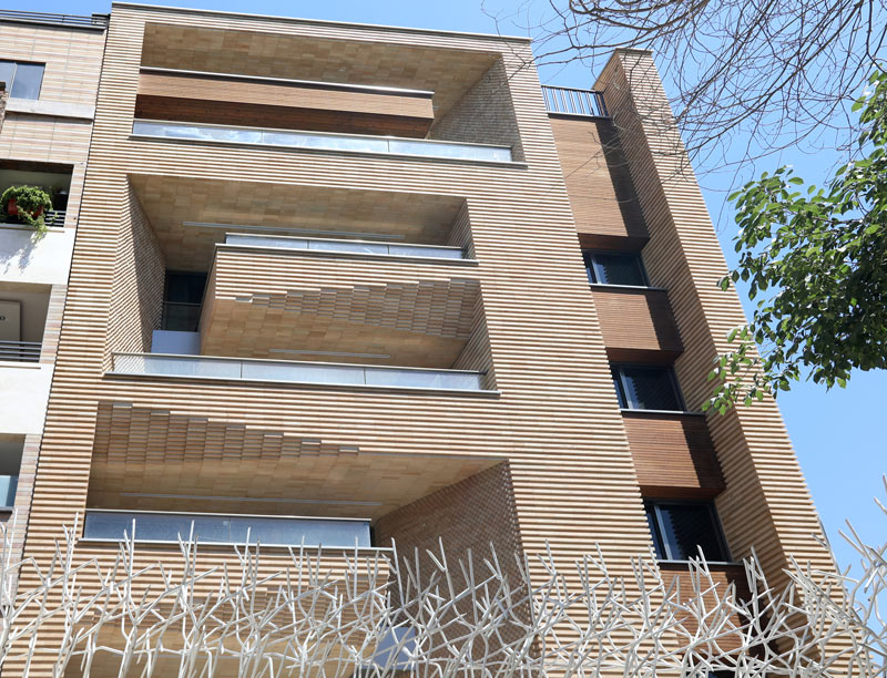 چینش آبشاری آجرنما